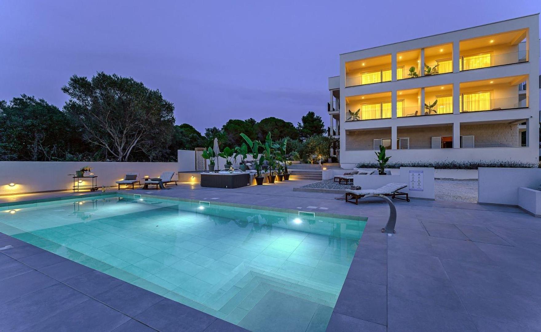 Luxury Villa Del Sogno With Pool, Jacuzzi, Parking Okrug Gornji Exterior foto
